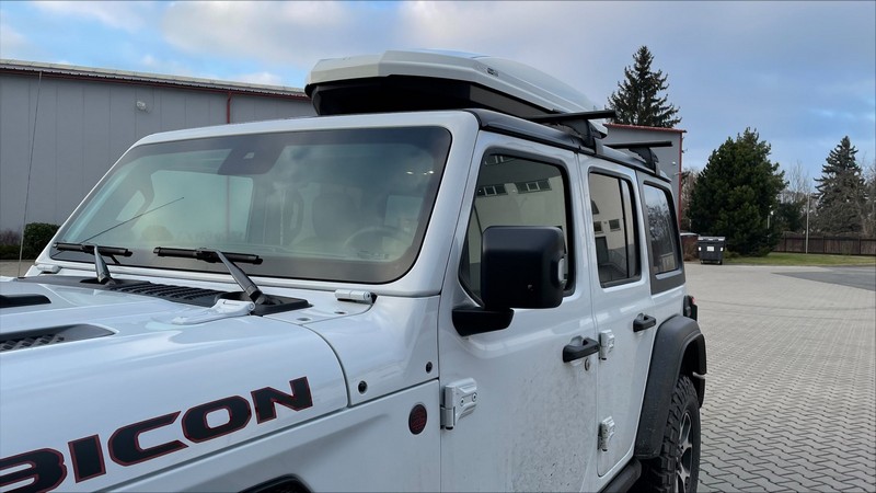 Filson Store Northline Tirol White Jeep Rubiccon-3